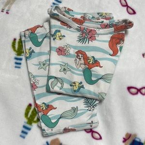 Shirt sleeve/ shorts Disney PJ set, the little mermaid - size 4t